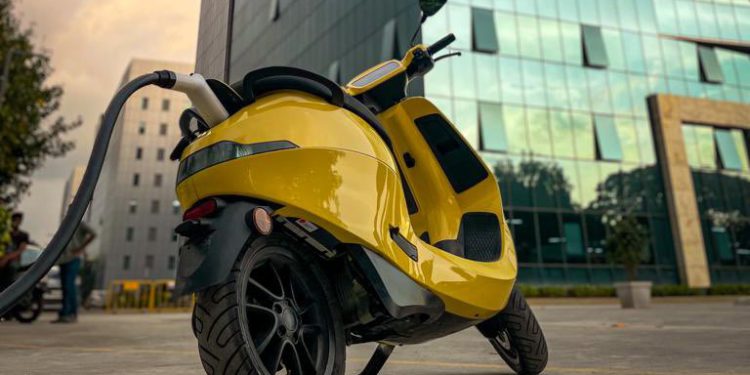 Ola Electric Plans to Deploy 4,000 Hyper Charging Points by 2022 for its Electric Scooters