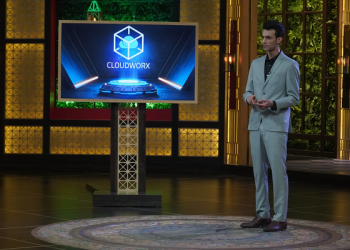 Cloudworx founder presenting AI-powered 3D visualization for industrial digital twin monitoring at Startup Challenge on Shark Tank India.
